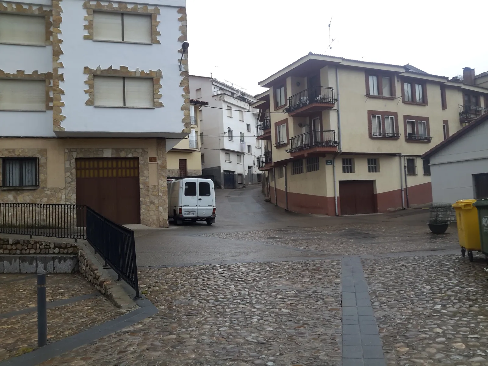 (Foto 3) Una vez llegado aqui, nos vamos por la del medio