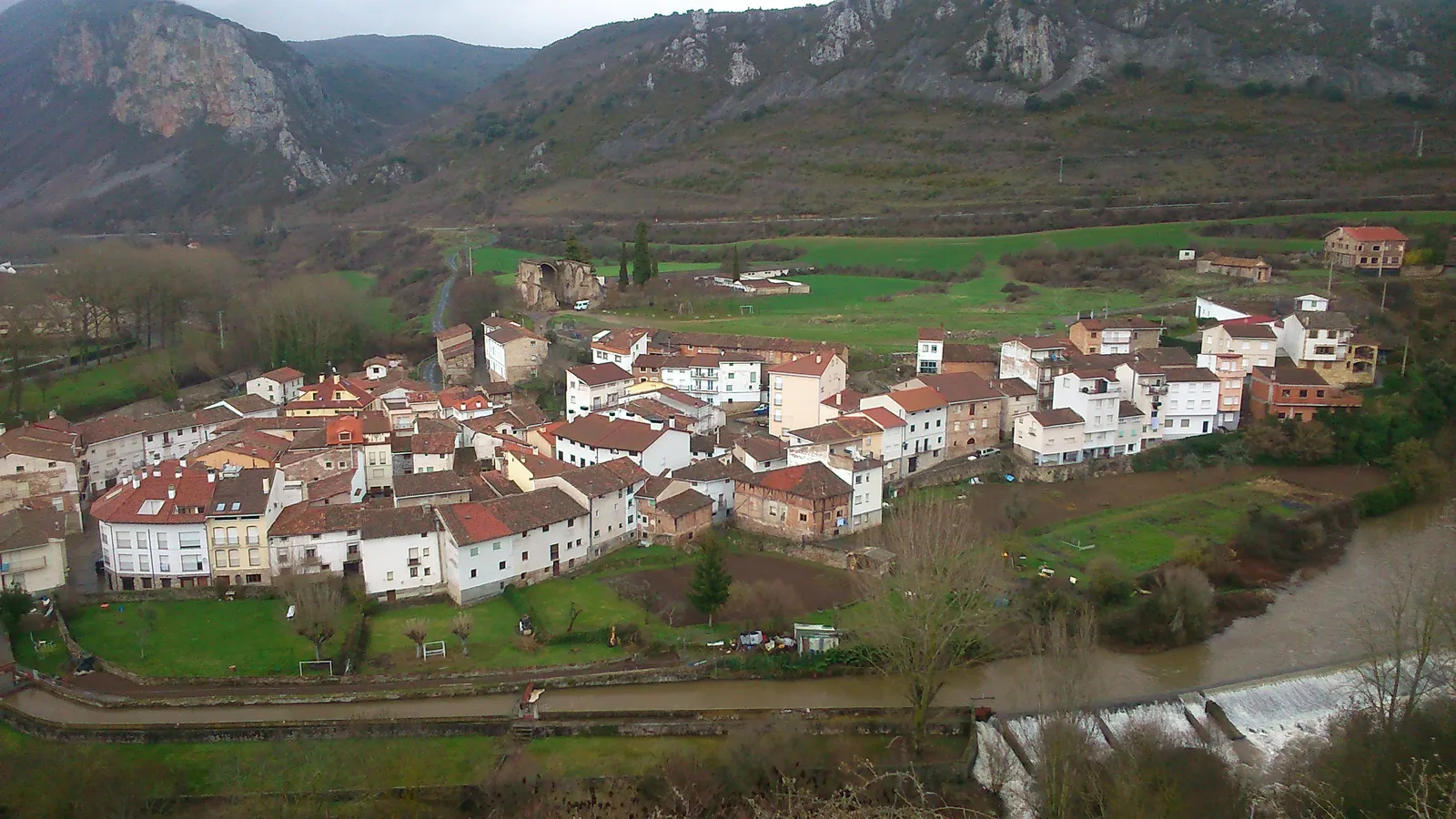 Torrecilla en Cameros.Cueva Lóbrega.-(La Rioja)
