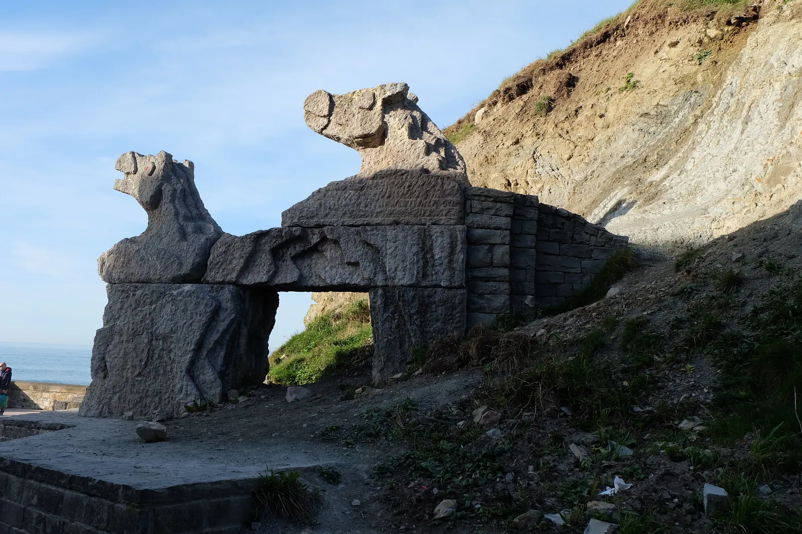 Mirador de los Flysch.-Desde aquí se puede bajar a la playa