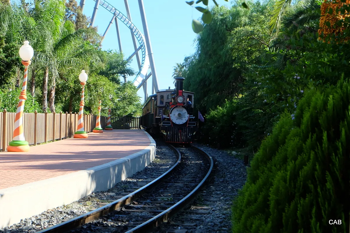 Tren que recorre el parque