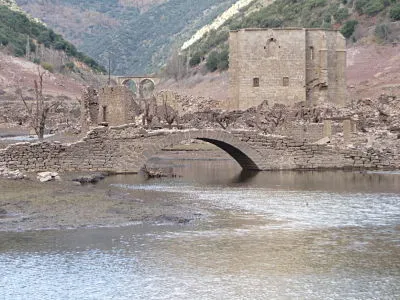 Embalse de Mansilla de la Sierra (La Rioja).